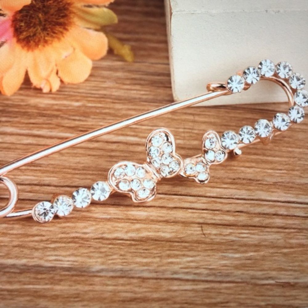 🎉 1 HR Sale🎁Butterfly Rhinestone Safety Pin